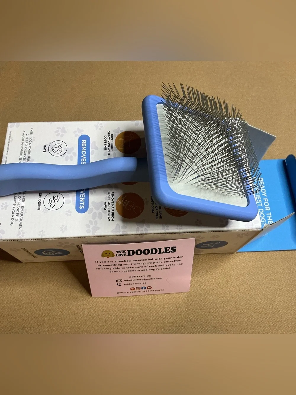 We Love Doodles large slicker brush